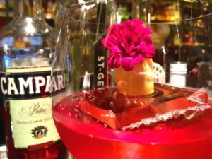 Regent Singapore, A Four Seasons Hotel_Manhattan_Negroni Week 2016_Sbagliato Rosa