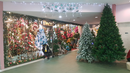 Mummyfique Guide to Where to Shop for Christmas Decorations in Singapore 2