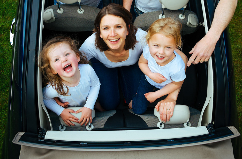 How To Keep Your Minis Safe In The Car 3 Mummyfique