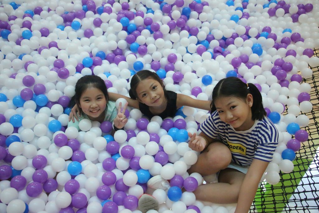 Your children will have immense fun in the ball pit at Airzone.