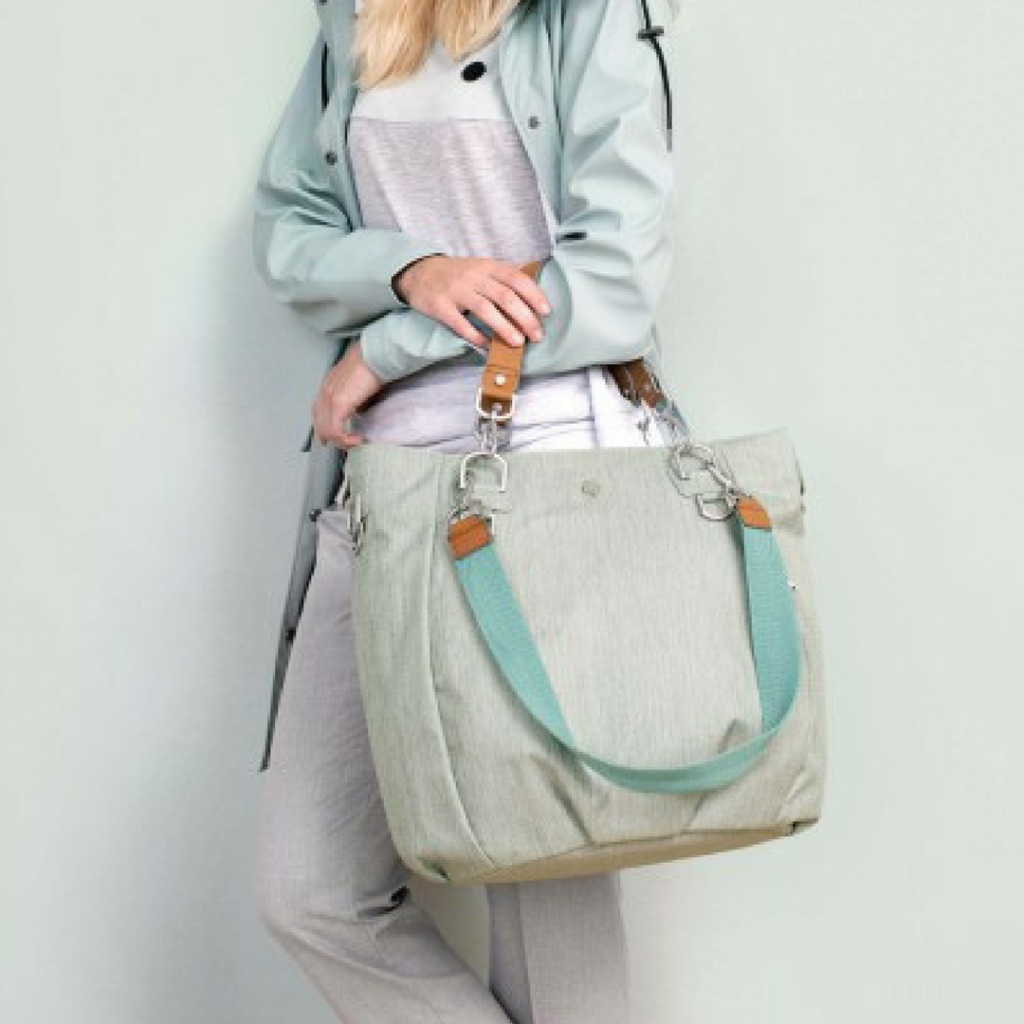 The sustainable Mix & Match bag has several compartments and can be worn three different ways. Image credits: Lässig USA