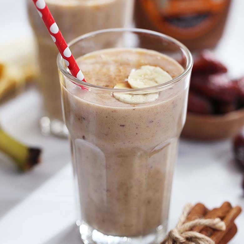 Try this super healthy, naturally sweet dates milkshake.