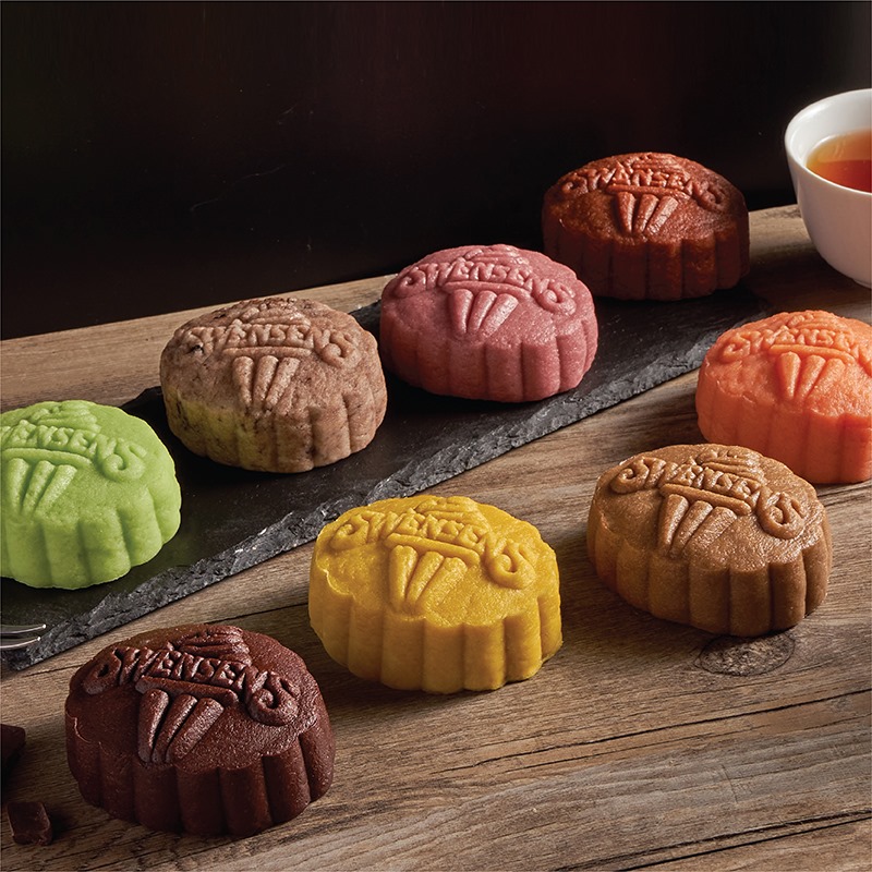 Ice cream mooncakes were unheard of until Swensens released their collection of ice cream mooncakes that everyone goes crazy for