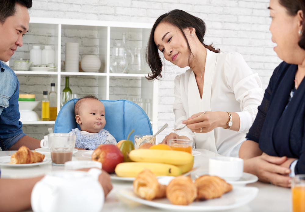 Let your little one start on soft, cooked vegetables to strengthen his/her spleen. Image credit: pressfoto